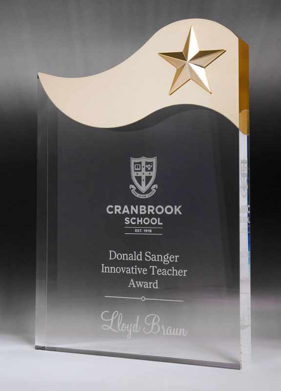 Onda acrilica dal bagliore dorato