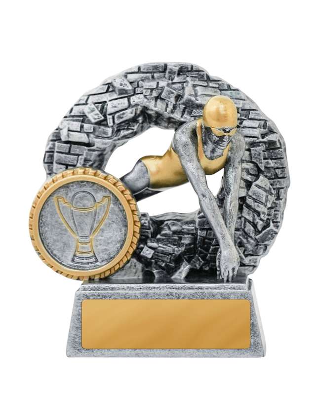 Abbattere le barriere – Nuotare al femminile