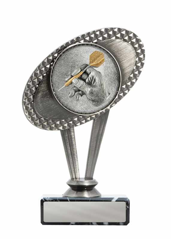 Tema delle freccette in metallo sulla base